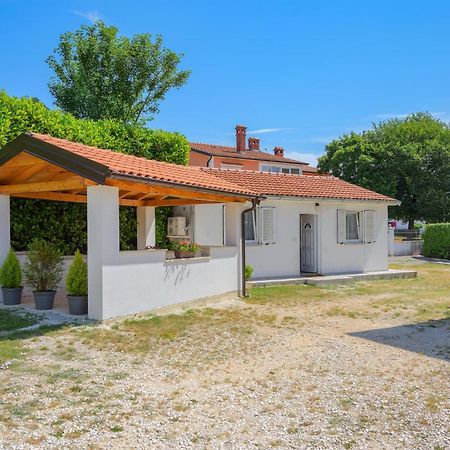 Awesome Home In Zminj With Wifi Žminj Exterior foto