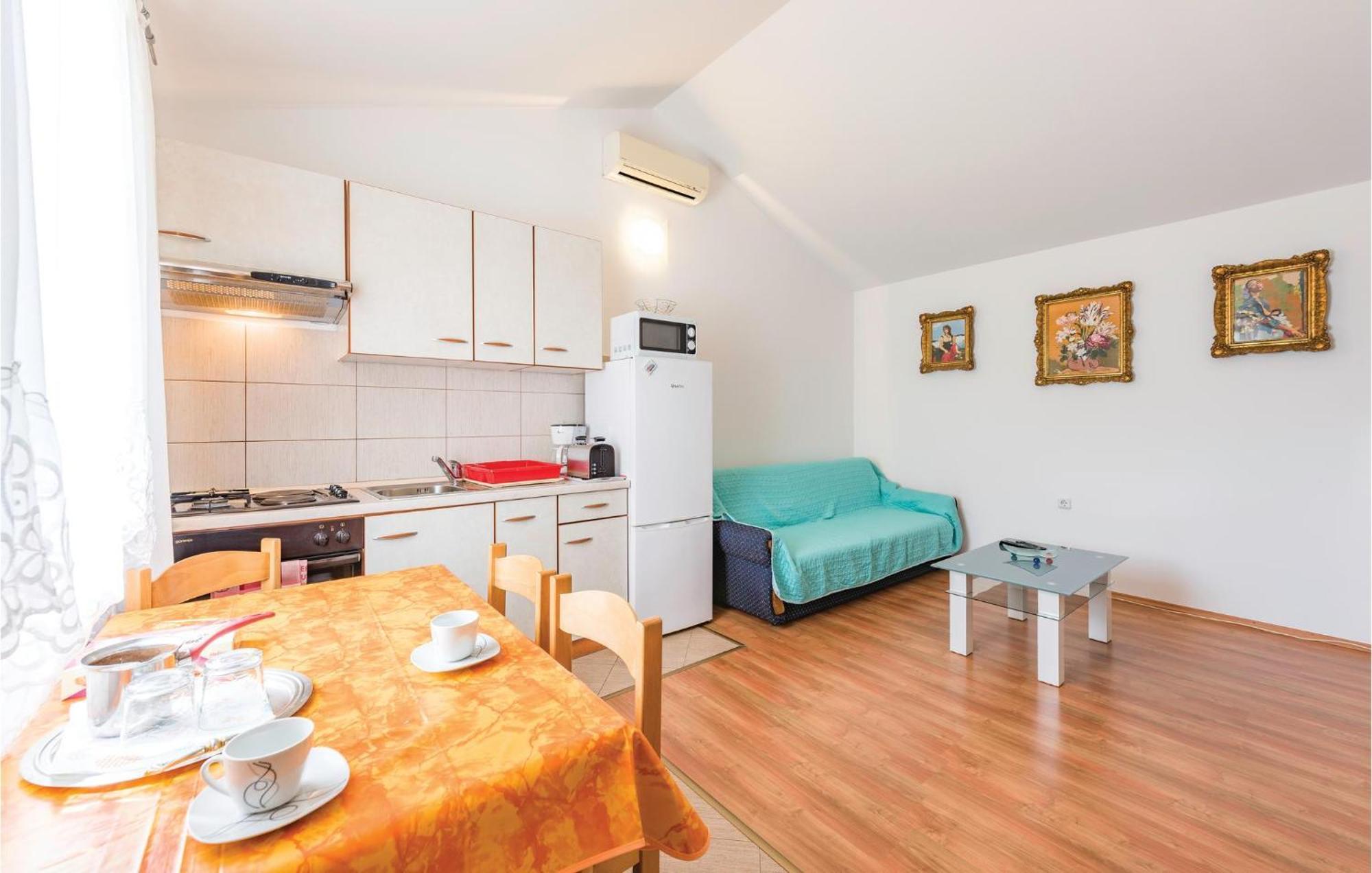 Awesome Home In Zminj With Wifi Žminj Exterior foto
