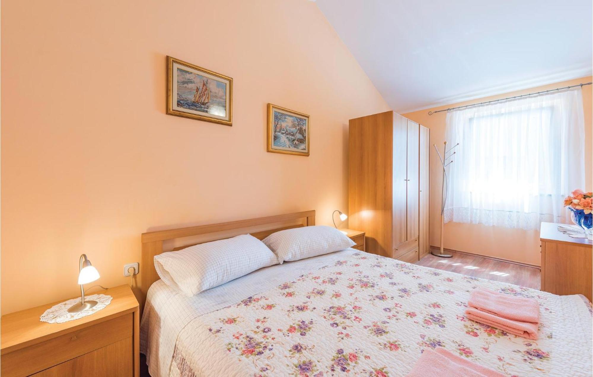 Awesome Home In Zminj With Wifi Žminj Exterior foto