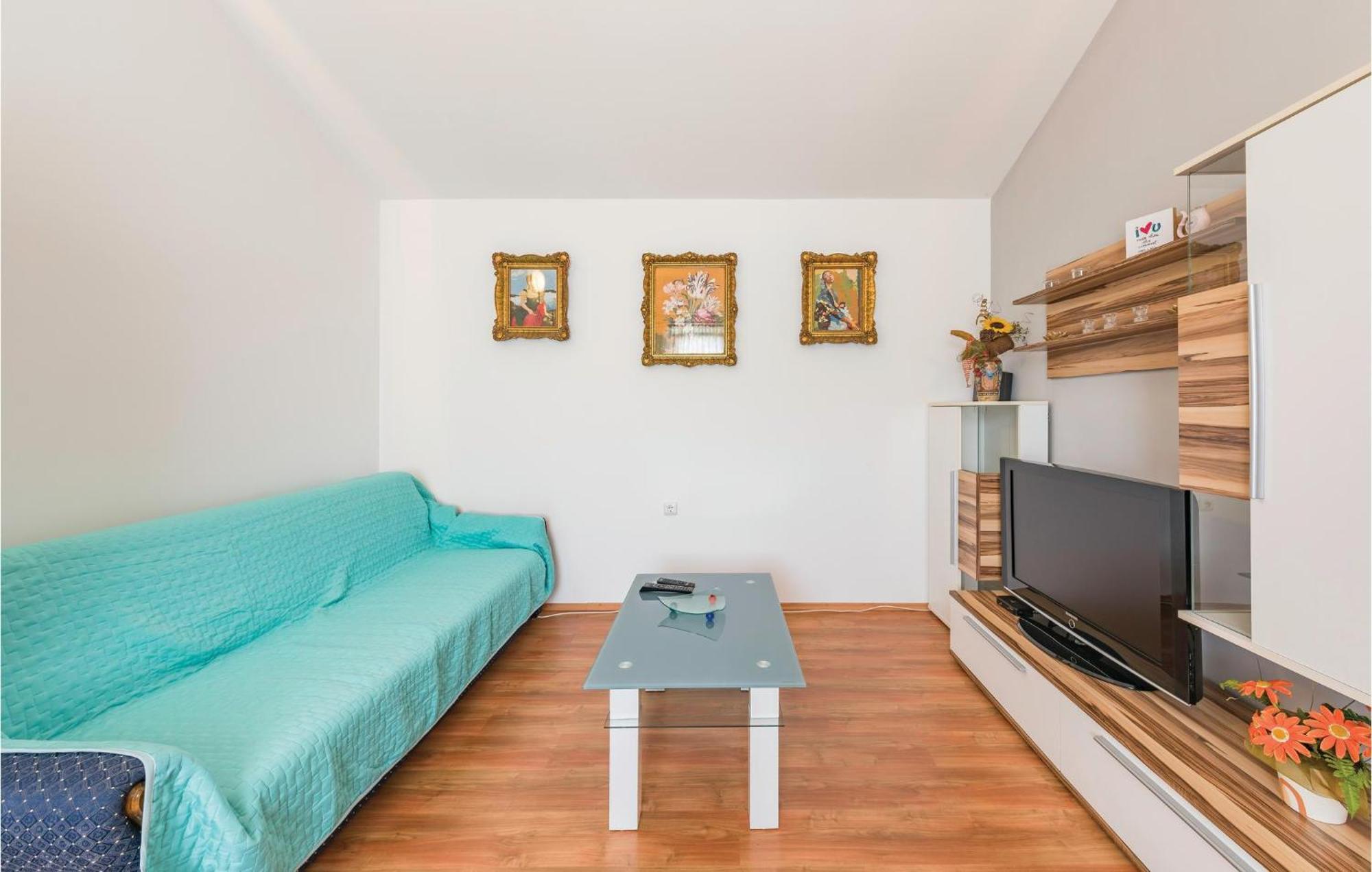 Awesome Home In Zminj With Wifi Žminj Exterior foto