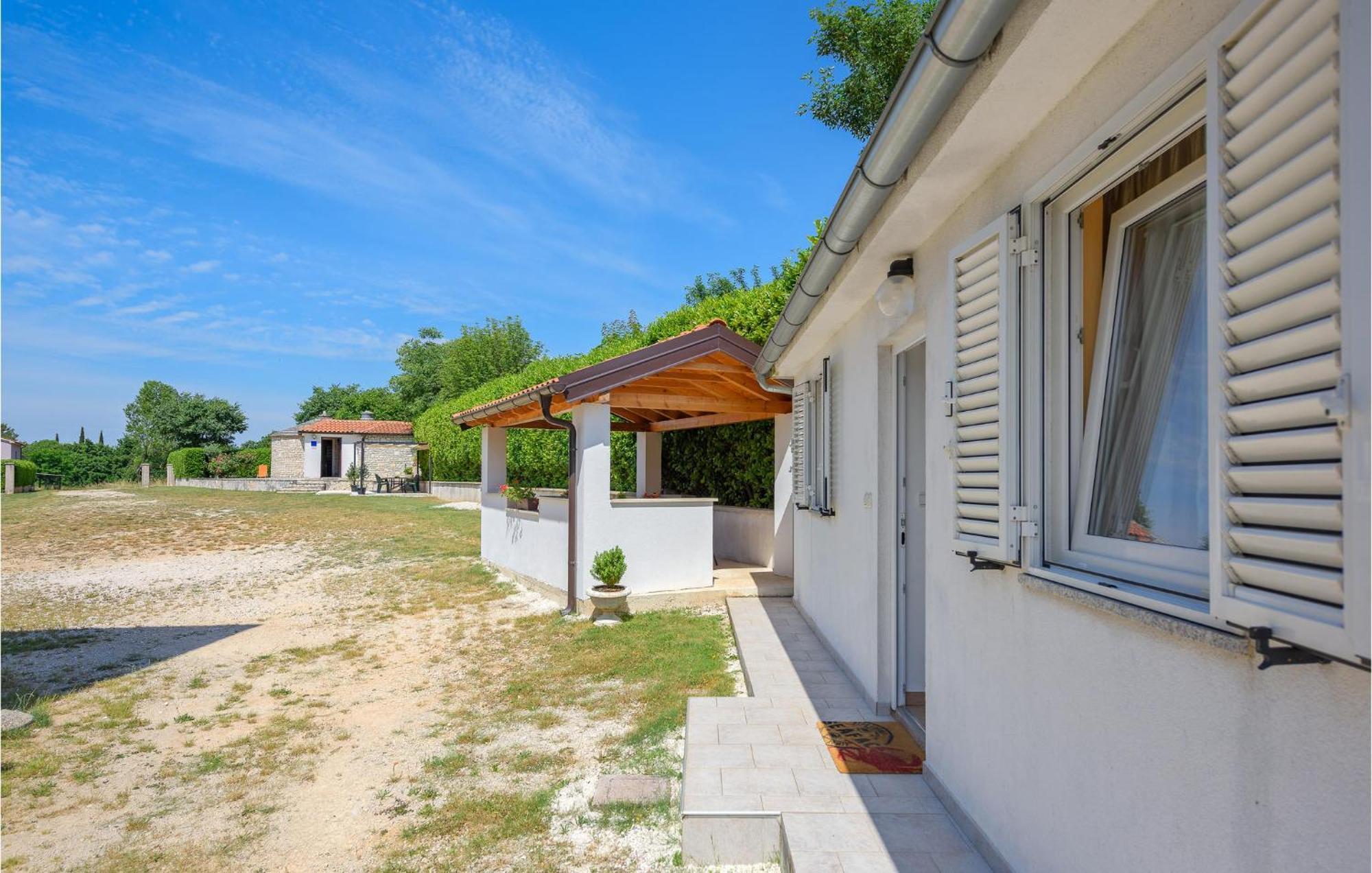 Awesome Home In Zminj With Wifi Žminj Exterior foto